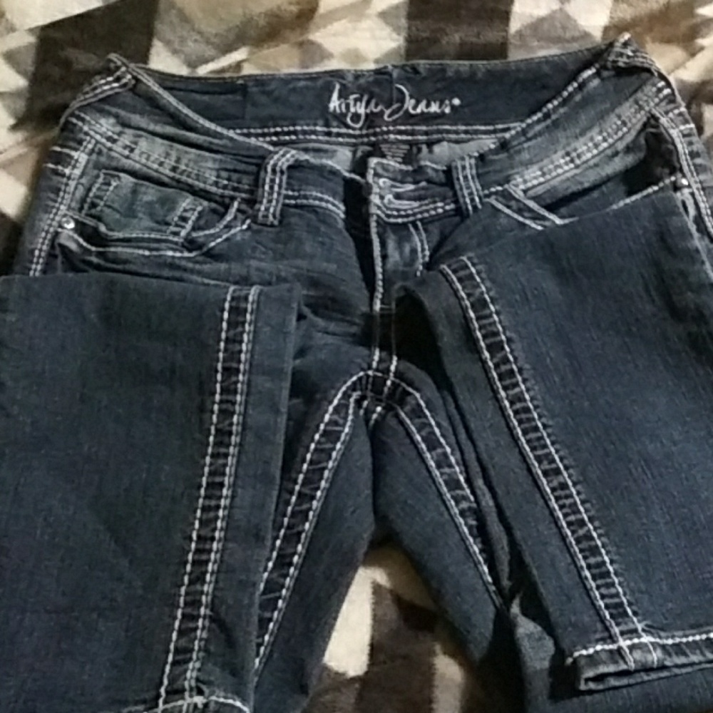 Ariya jeans